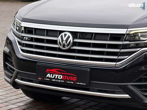 Volkswagen Touareg 2018 - фото 17