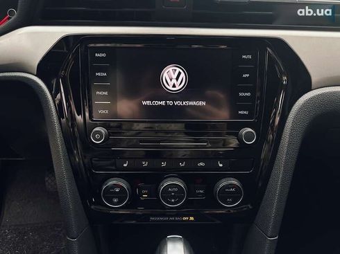 Volkswagen Passat 2020 - фото 15