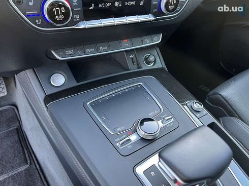 Audi Q5 2018 - фото 30