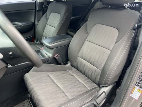 Kia Sportage 2018 серый - фото 31