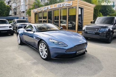 Aston Martin DB11 2017 - фото 9
