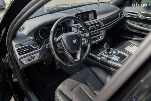 BMW 7 серия 2018 - фото 25