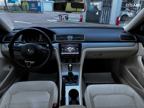 Volkswagen passat b7 2012 синий - фото 29