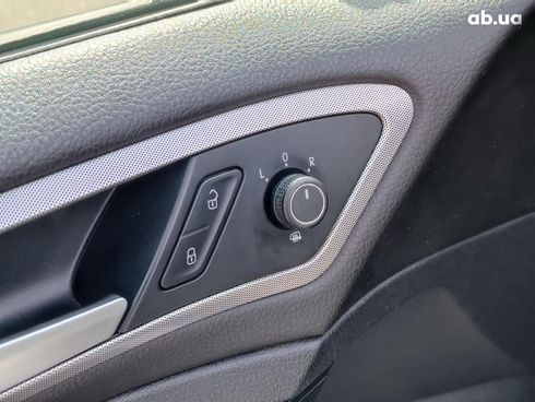 Volkswagen Golf 2019 белый - фото 18