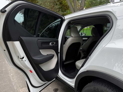 Volvo XC40 2018 белый - фото 26