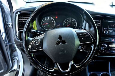 Mitsubishi Outlander 2016 - фото 27