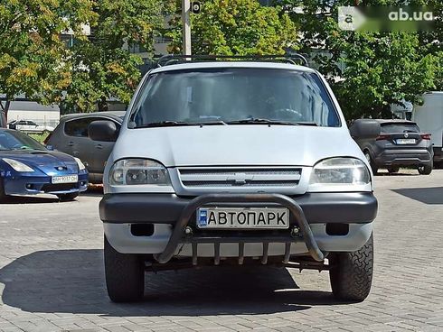 Chevrolet Niva 2004 - фото 2