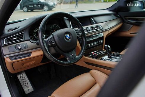 BMW 7 серия 2015 - фото 15