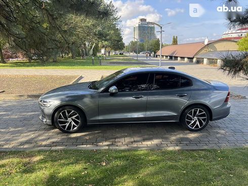 Volvo S60 2019 - фото 13