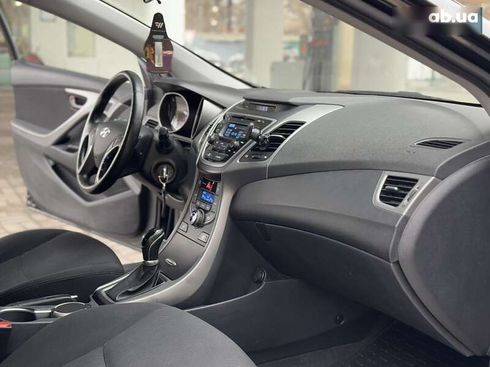 Hyundai Elantra 2014 - фото 30