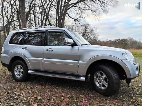Mitsubishi Pajero Wagon 2008 - фото 30