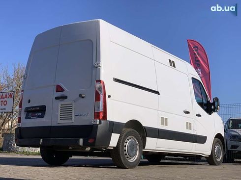 Renault Master 2021 - фото 15
