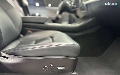 Tesla Model Y 2021 - фото 15