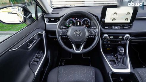 Toyota RAV4 2023 - фото 10