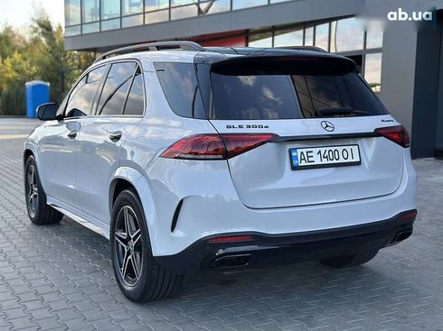 Mercedes-Benz GLE-Class 2021 - фото 16