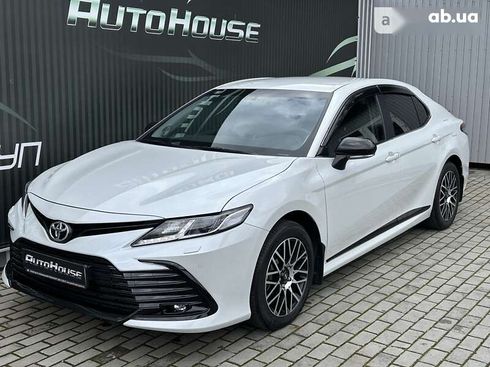 Toyota Camry 2021 - фото 16