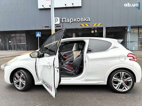 Peugeot 208 2013 - фото 11