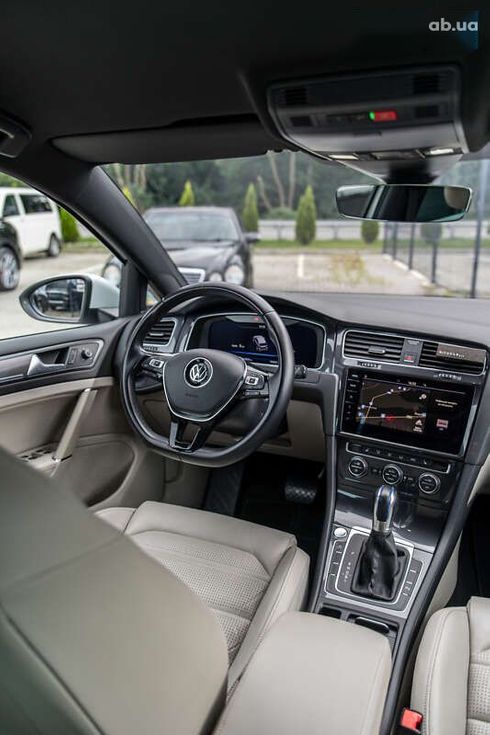 Volkswagen e-Golf 2018 - фото 16