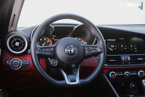Alfa Romeo Giulia 2020 - фото 15