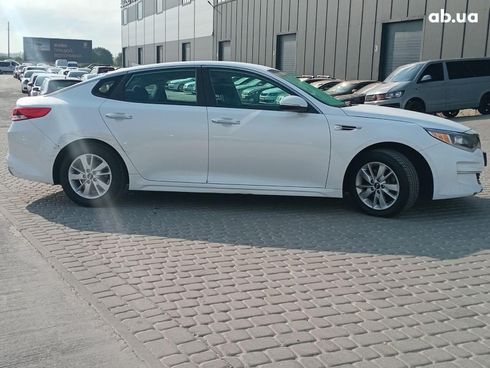 Kia Optima 2017 белый - фото 4