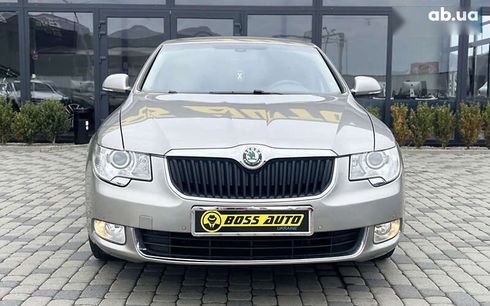Skoda Superb 2012 - фото 2