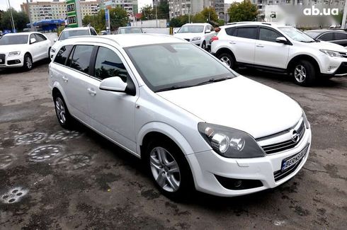 Opel Astra 2010 - фото 24