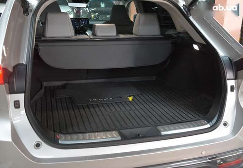 Toyota Venza 2021 - фото 19