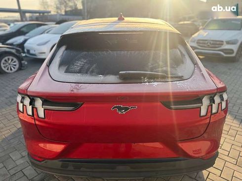 Ford Mustang Mach-E 2022 - фото 10