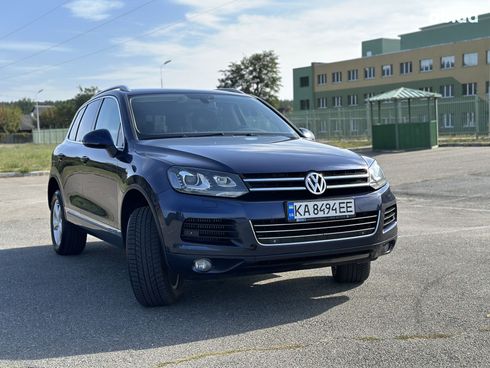 Volkswagen Touareg 2012 серый - фото 10