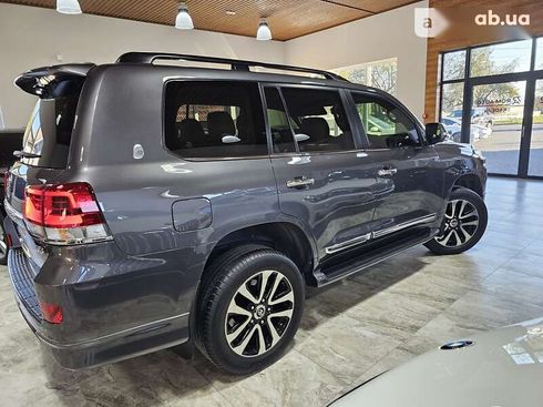 Toyota Land Cruiser 2016 - фото 29