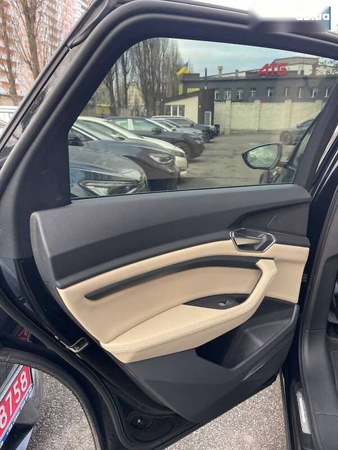 Audi E-Tron 2021 - фото 16