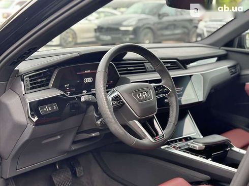 Audi e-tron S 2022 - фото 24
