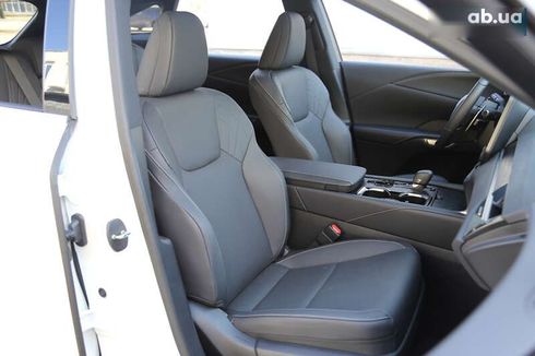 Lexus RX 2023 - фото 13