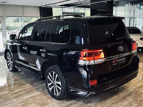 Toyota Land Cruiser 2018 - фото 11
