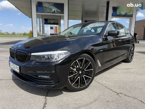 BMW 5 серия 2017 - фото 7