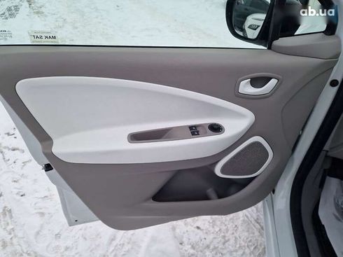 Renault Zoe 2017 - фото 19