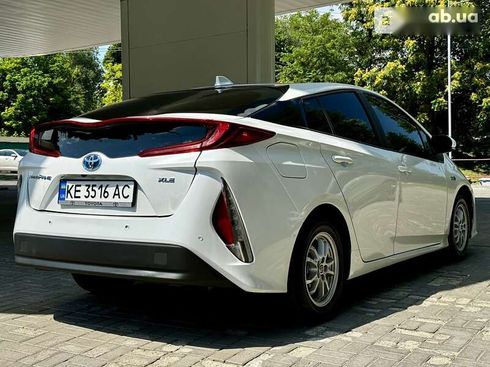 Toyota Prius 2022 - фото 12