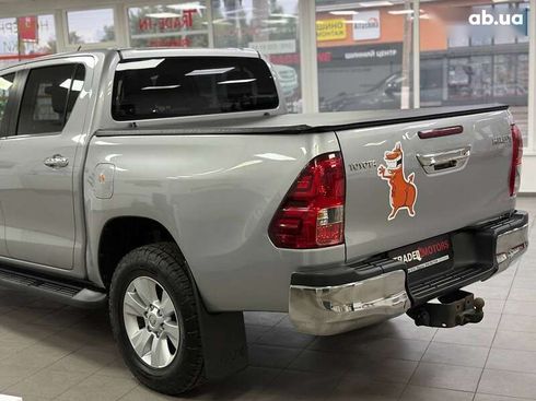 Toyota Hilux 2018 - фото 9