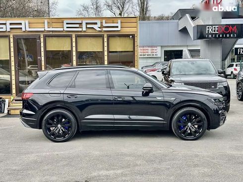 Volkswagen Touareg 2020 - фото 11