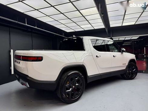 Rivian R1T 2023 - фото 20