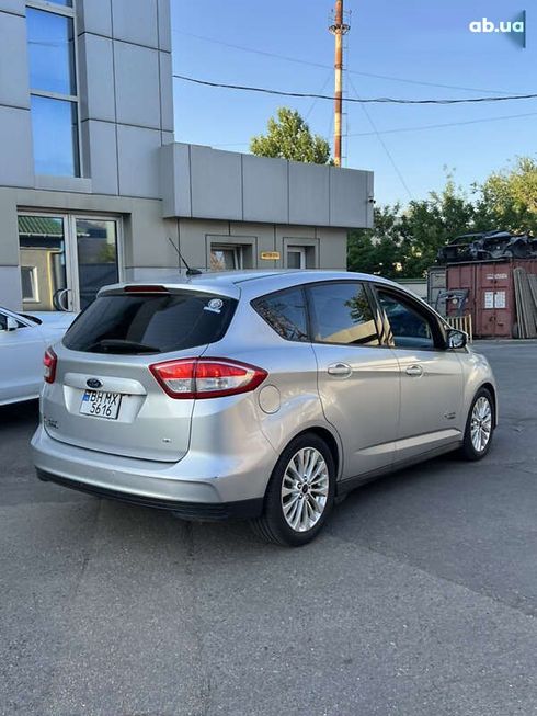 Ford C-Max 2017 - фото 11