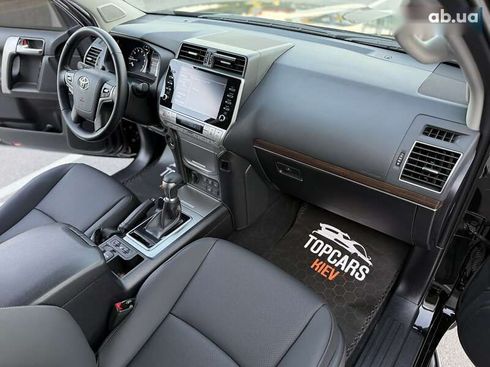 Toyota Land Cruiser Prado 2022 - фото 29