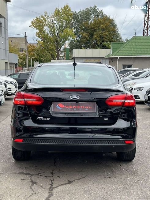 Ford Focus 2018 - фото 10