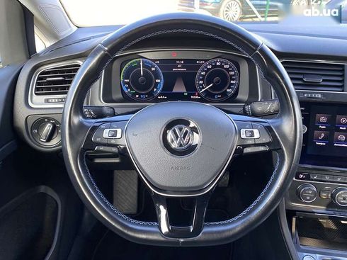 Volkswagen e-Golf 2019 - фото 24