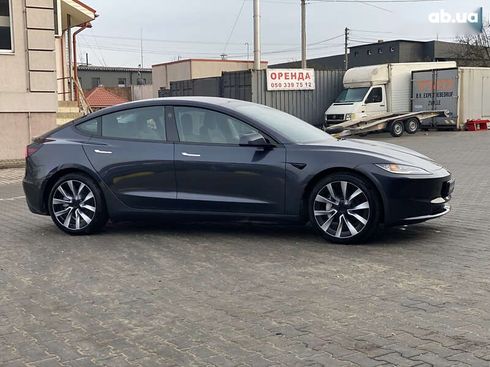 Tesla Model 3 2024 - фото 17