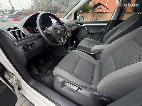 Volkswagen Touran 2011 - фото 2