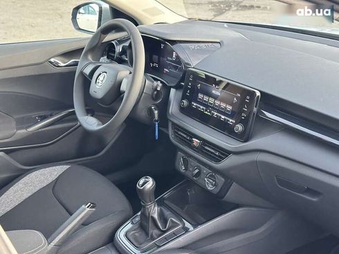 Skoda Fabia 2024 - фото 30