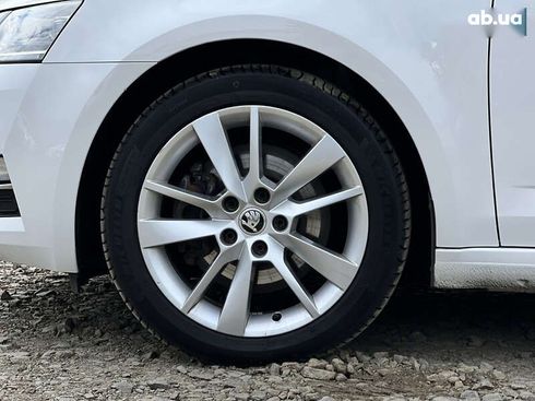Skoda Octavia 2020 - фото 18