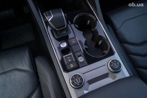 Volkswagen Touareg 2019 - фото 10