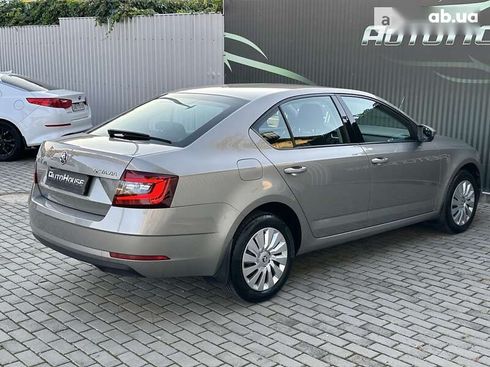 Skoda Octavia 2017 - фото 22